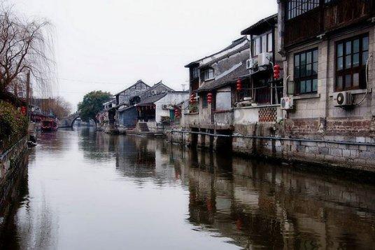 市领导督导检查人员密集场所消防安全工作